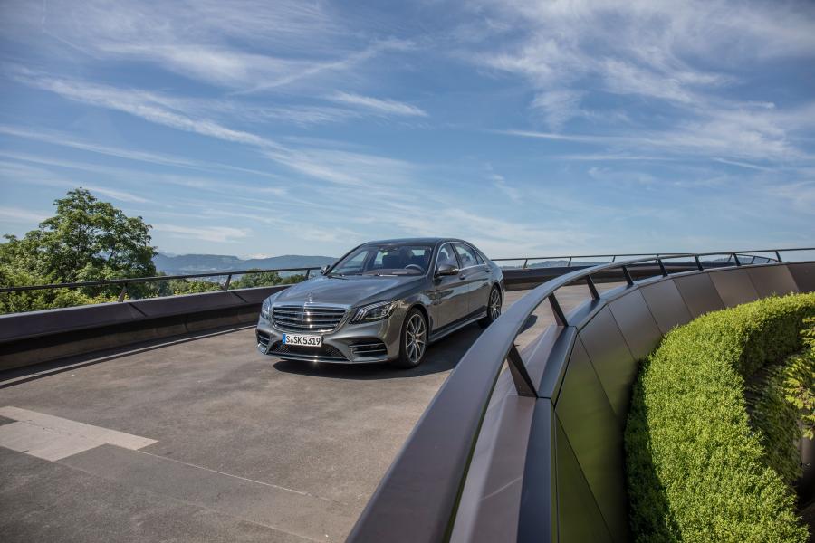  Mercedes-Benz S500 Lang AMG Line 2017 года  (WW) (фото 13 из 33)
